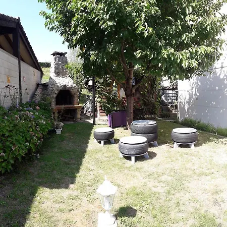 On Est Bien Chez Monique Villeneuve-dʼOlmes