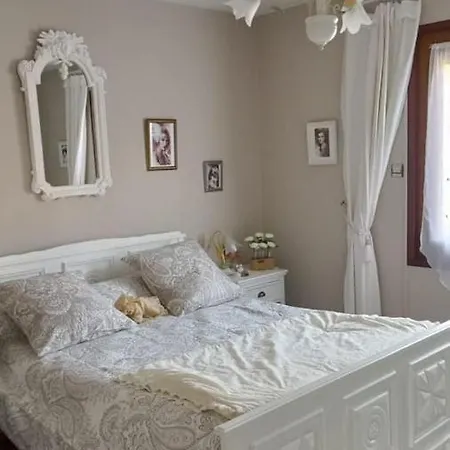 On Est Bien Chez Monique *