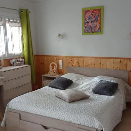On Est Bien Chez Monique Hébergement de vacances Villeneuve-dʼOlmes