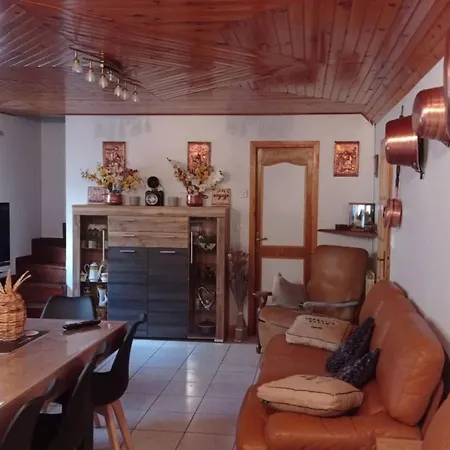 On Est Bien Chez Monique Holiday home Villeneuve d'Olmes
